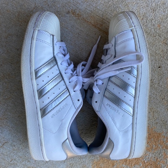 Adidas Superstar Shoes - Picture 2 of 6